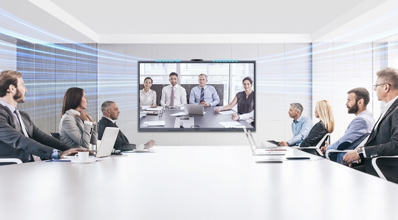 Họp bằng màn hình tương tác mang nhiều ưu điểm nổi bật