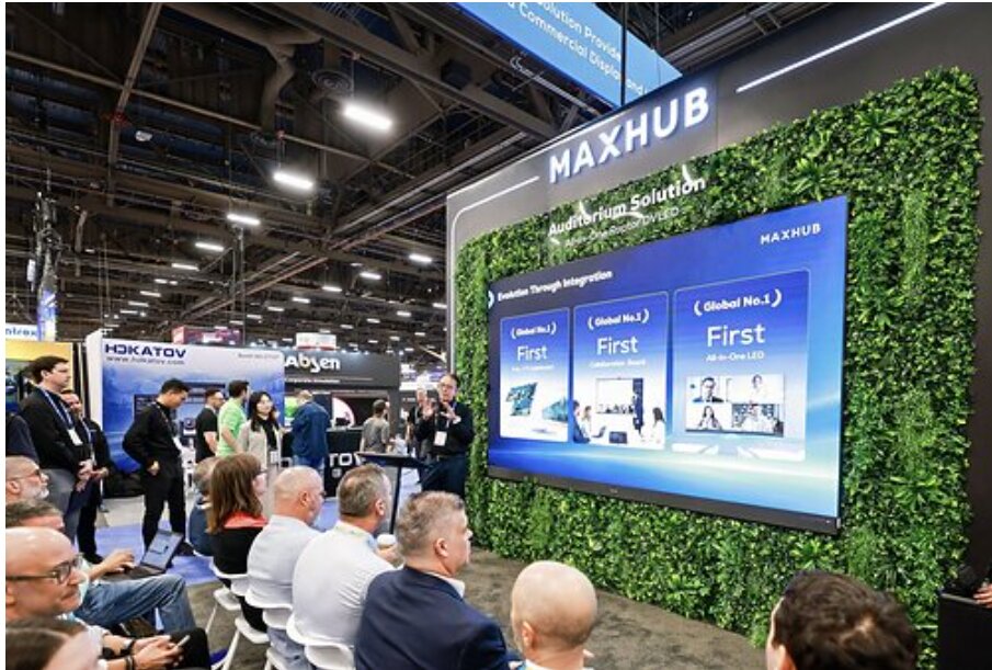 Gian hàng giới thiệu sản phẩm của Maxhub tại InfoComm 2026